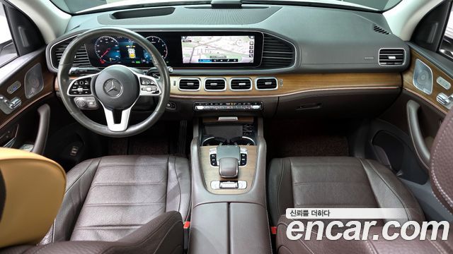 Mercedes-Benz GLE-Class 2020 — photo 10
