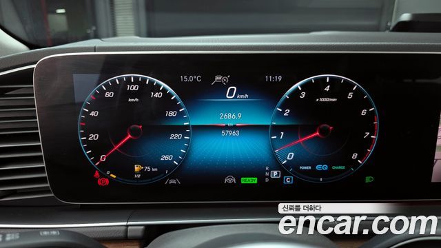 Mercedes-Benz GLE-Class 2020 — photo 11