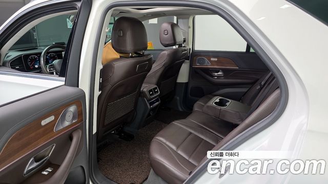 Mercedes-Benz GLE-Class 2020 — photo 17