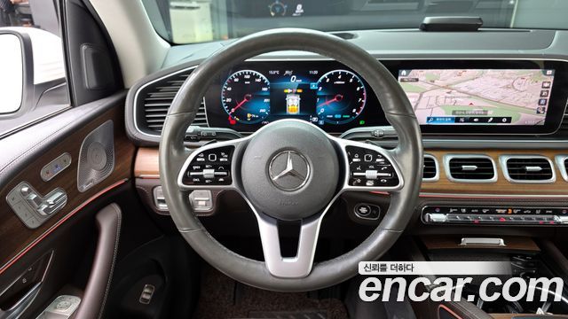 Mercedes-Benz GLE-Class 2020 — photo 19