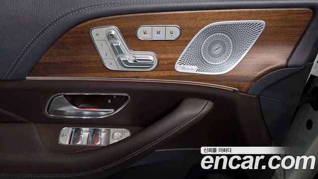 Mercedes-Benz GLE-Class 2020 — photo 27