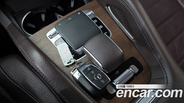 Mercedes-Benz GLE-Class 2020 — photo 31