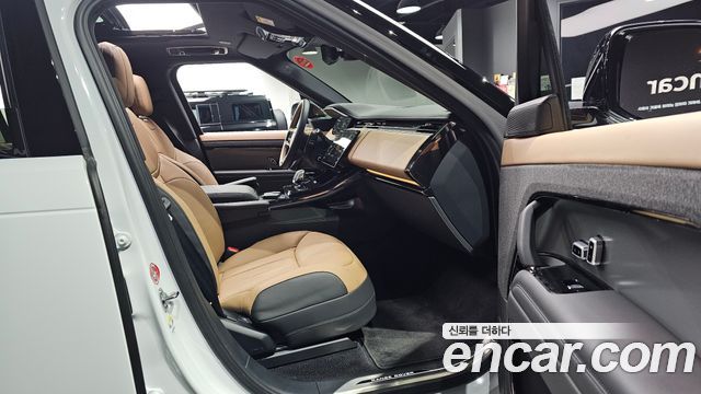 Land Rover Range Rover Sport 2025 — photo 10