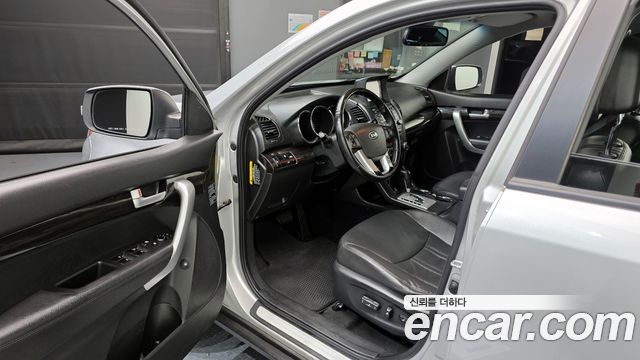 Kia Sorento 2011 — photo 13