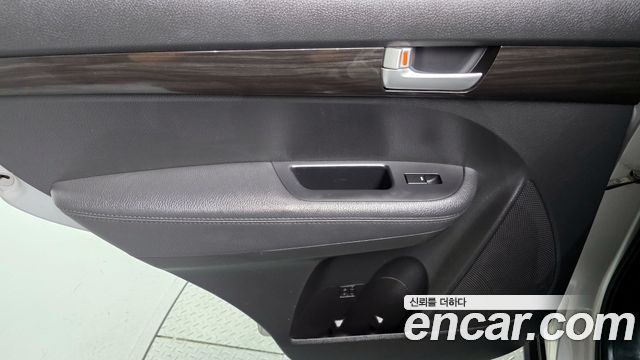 Kia Sorento 2011 — photo 15