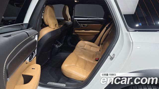 Volvo V90 2019 — photo 18