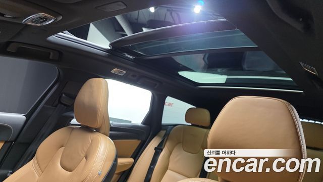 Volvo V90 2019 — photo 20