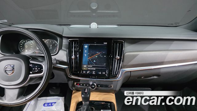 Volvo V90 2019 — photo 23