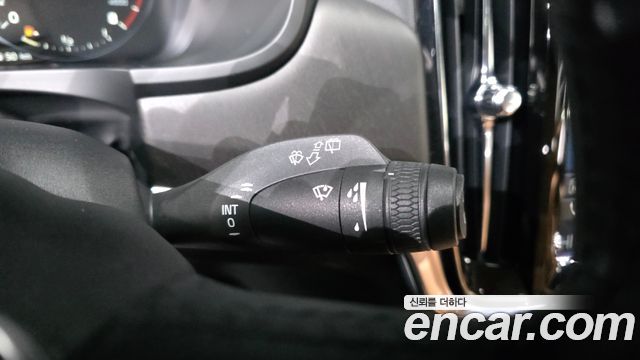 Volvo V90 2019 — photo 25