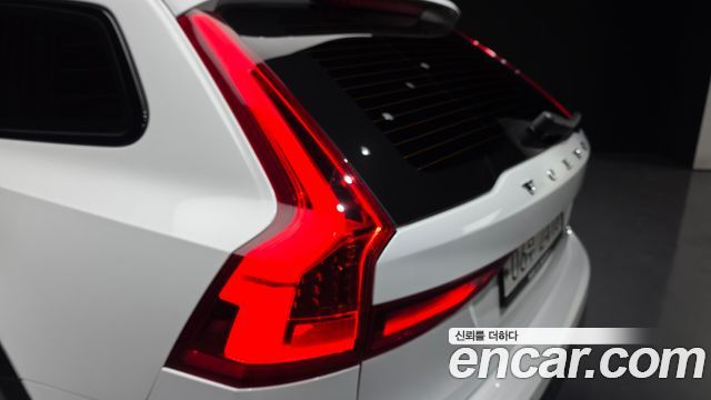 Volvo V90 2019 — photo 9