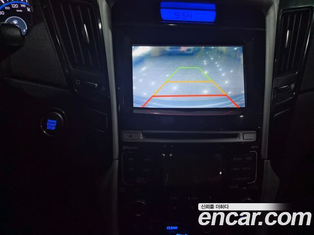 Hyundai Sonata 2012 — photo 11