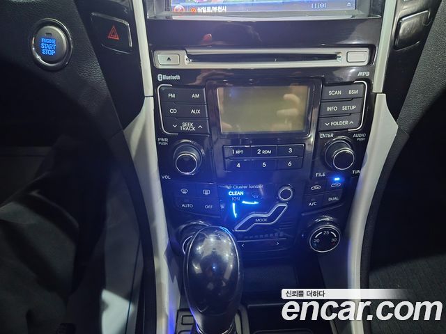 Hyundai Sonata 2012 — photo 12