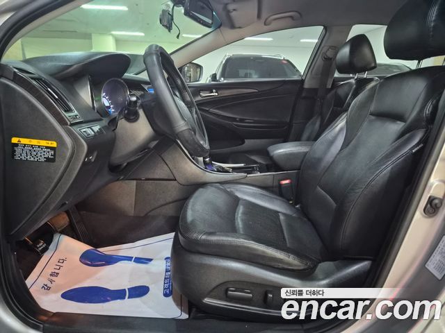 Hyundai Sonata 2012 — photo 13