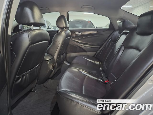 Hyundai Sonata 2012 — photo 14