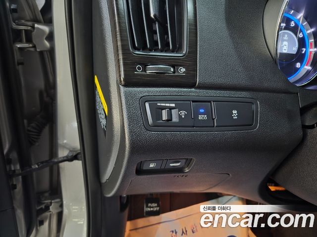 Hyundai Sonata 2012 — photo 16