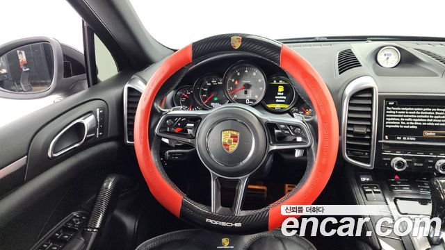 Porsche Cayenne 2011 — photo 12