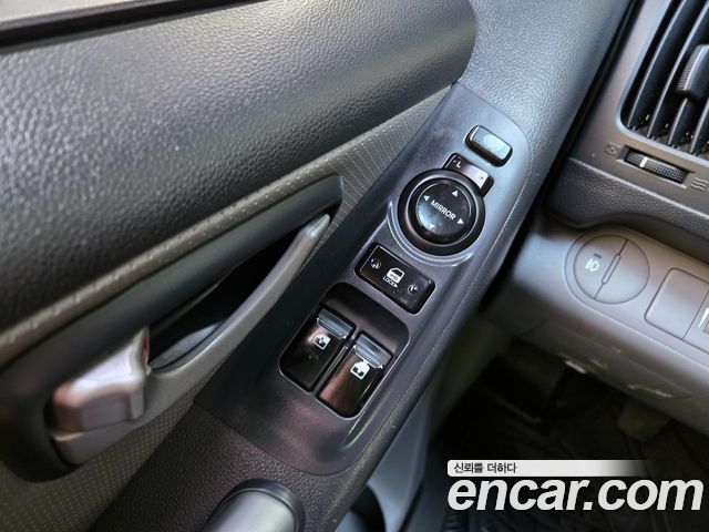 Hyundai Starex 2015 — photo 14