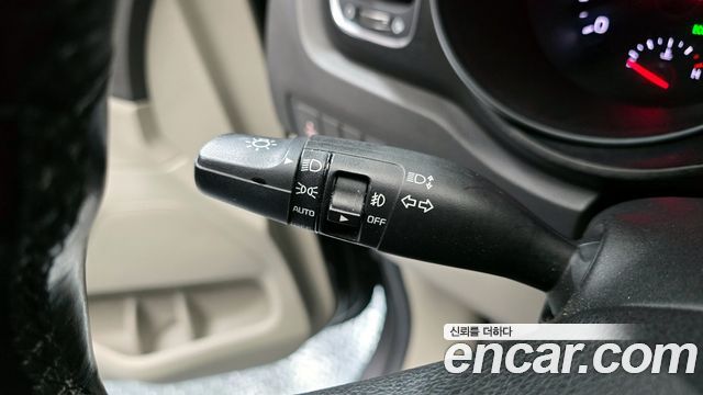 Kia Canival 2015 — photo 16