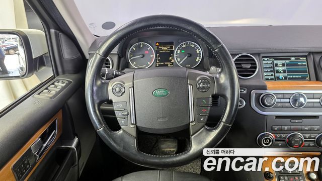 Land Rover Discovery 2013 — photo 13