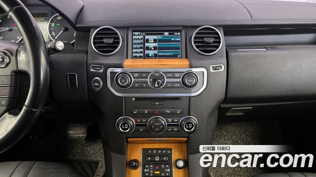 Land Rover Discovery 2013 — photo 14