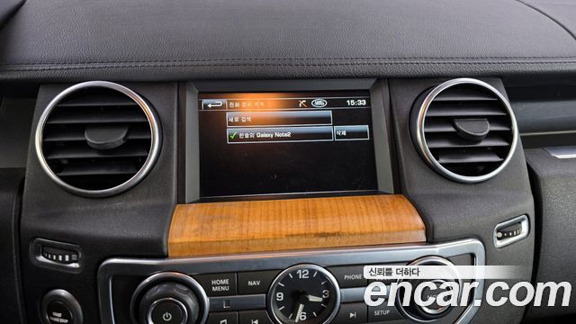 Land Rover Discovery 2013 — photo 16