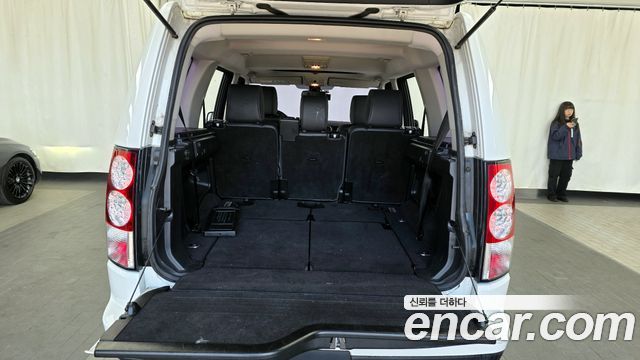 Land Rover Discovery 2013 — photo 20