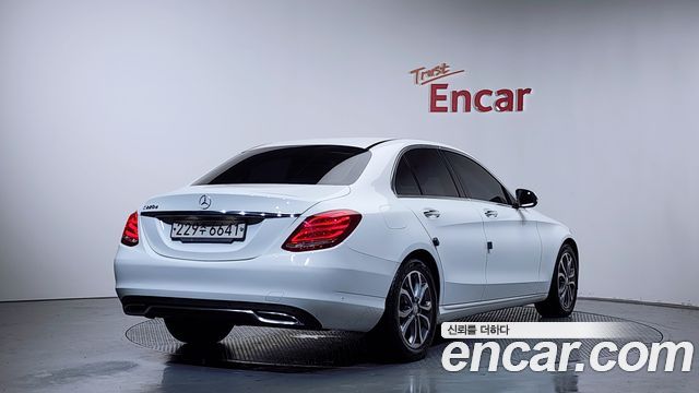 Mercedes-Benz C-Class 2017 — photo 2