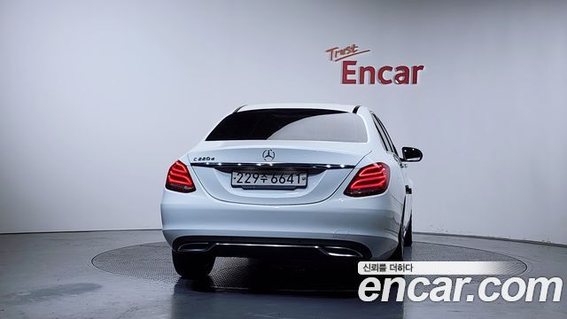 Mercedes-Benz C-Class 2017 — photo 4
