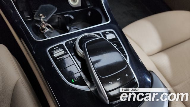 Mercedes-Benz C-Class 2017 — photo 19