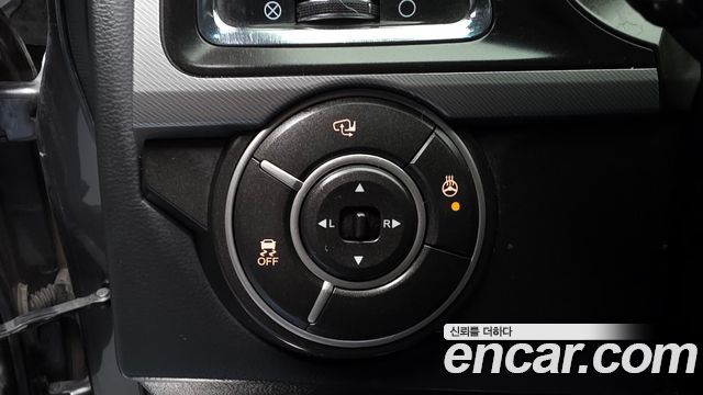 KG Mobility KORANDO 2017 — photo 22