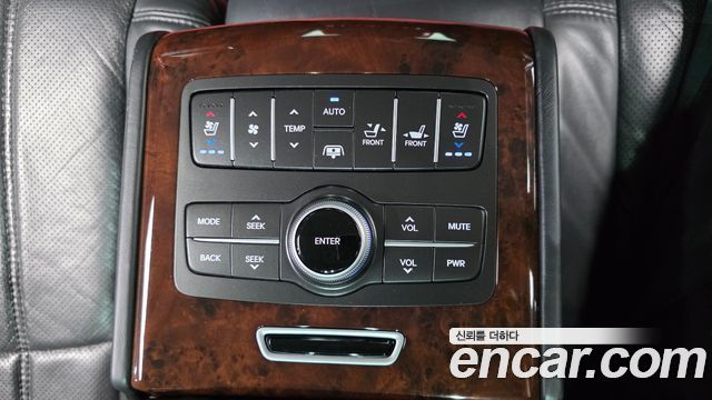 Hyundai Equus 2012 — photo 19