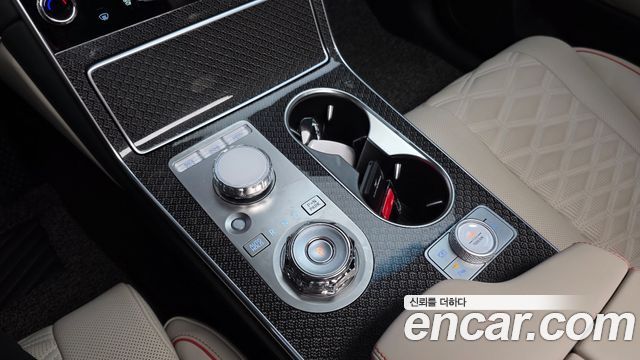 Genesis GV80 2024 — photo 12