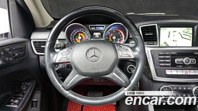 Mercedes-Benz M-class 2015 — photo 13