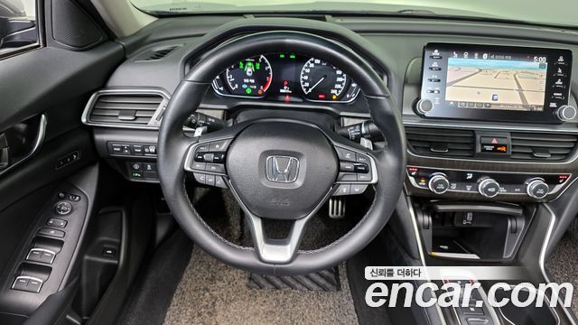 Honda Accord 2018 — photo 19