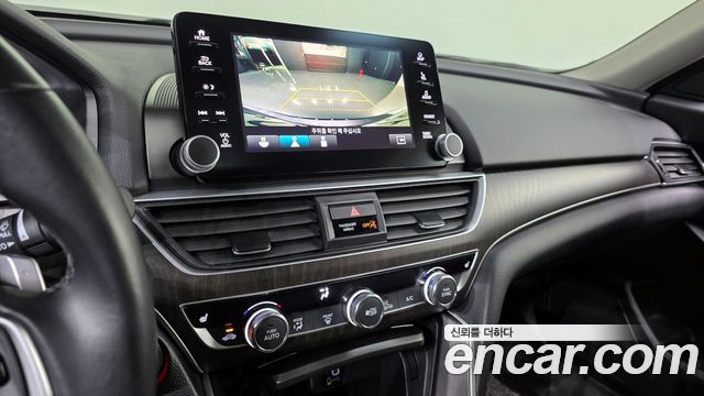 Honda Accord 2018 — photo 21