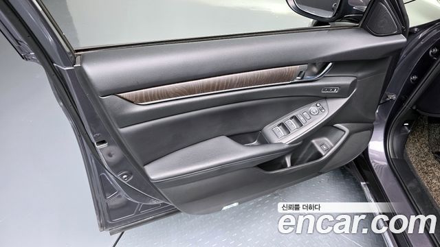 Honda Accord 2018 — photo 14