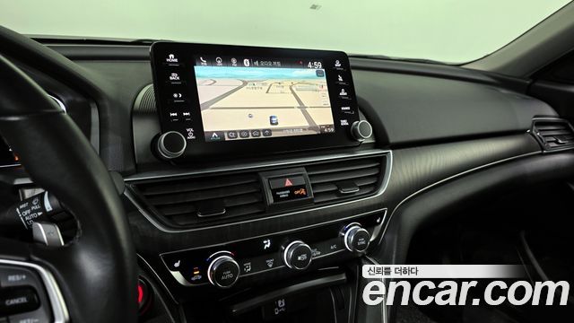 Honda Accord 2018 — photo 32