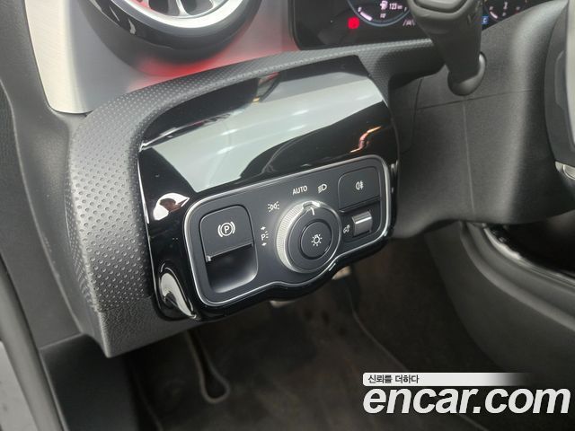 Mercedes-Benz CLA-Class 2023 — photo 17