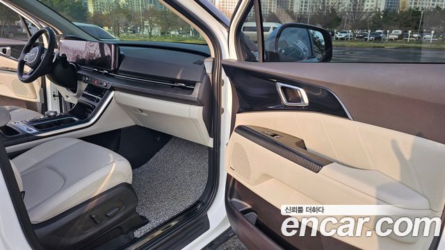 Kia Canival 2023 — photo 12