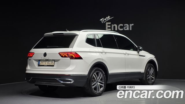 Volkswagen Tiguan 2023 — photo 2
