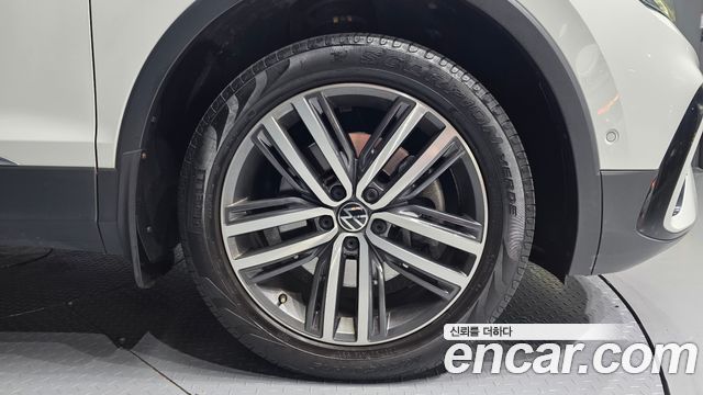 Volkswagen Tiguan 2023 — photo 5