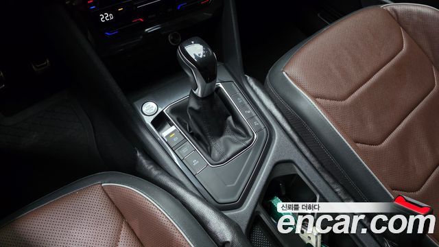 Volkswagen Tiguan 2023 — photo 9
