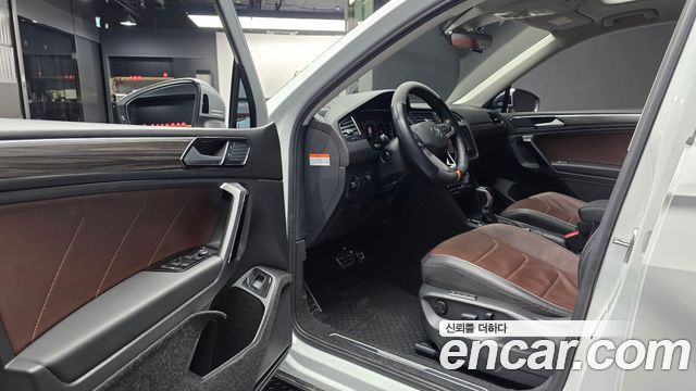 Volkswagen Tiguan 2023 — photo 10