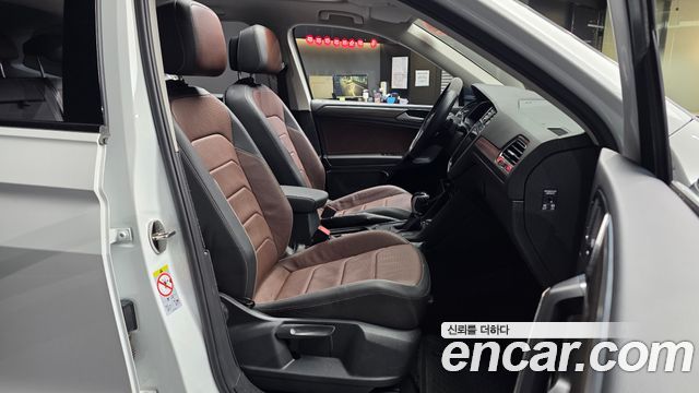 Volkswagen Tiguan 2023 — photo 11