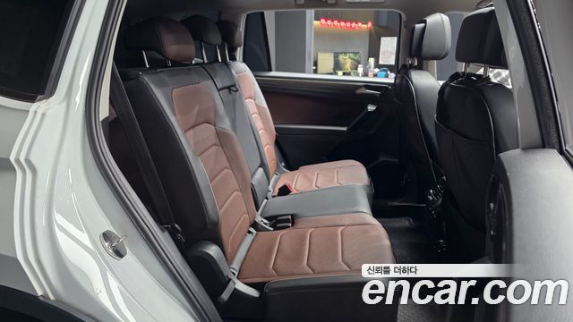 Volkswagen Tiguan 2023 — photo 12