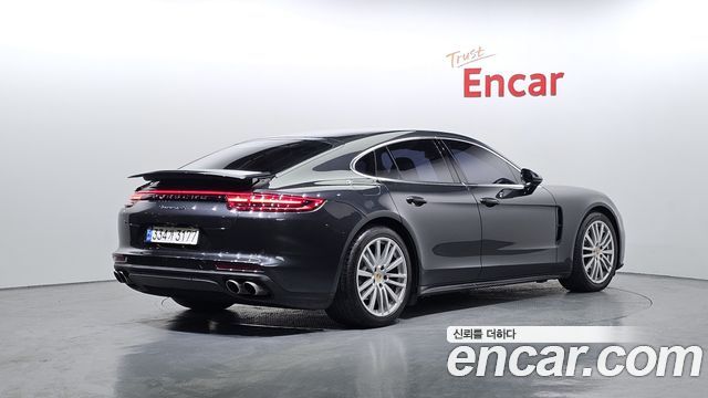 Porsche Panamera 2018 — photo 2