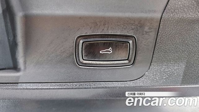 Porsche Panamera 2018 — photo 19