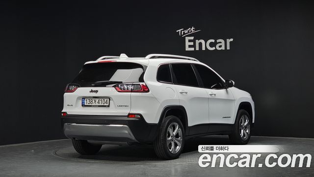 Jeep Cherokee 2021 — photo 2