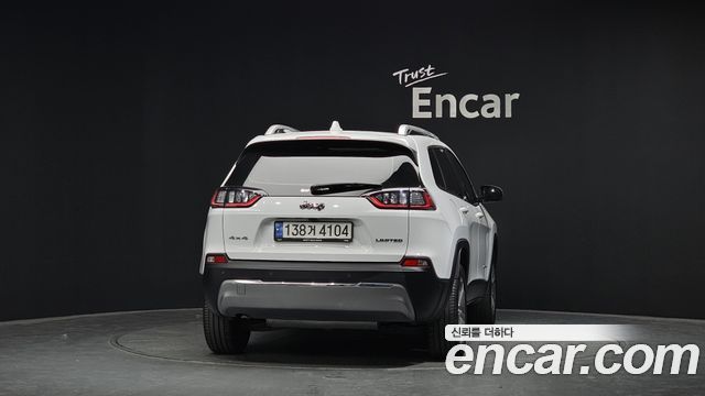 Jeep Cherokee 2021 — photo 4