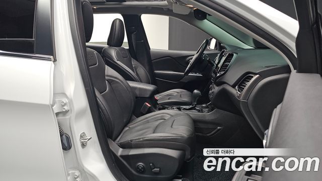 Jeep Cherokee 2021 — photo 13
